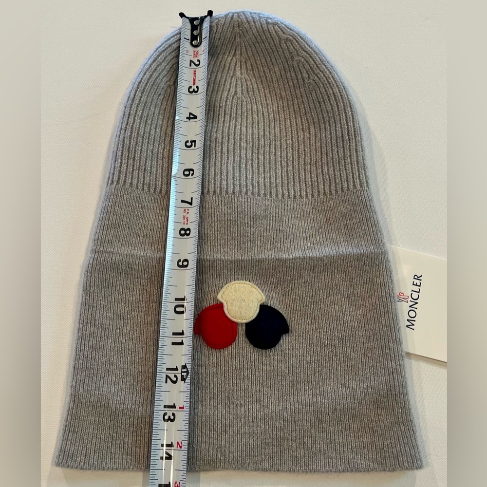 Moncler NWT 100% Virgin Wool Ribbed Knit Logo Beanie Grey Unisex - Picture 6 of 6